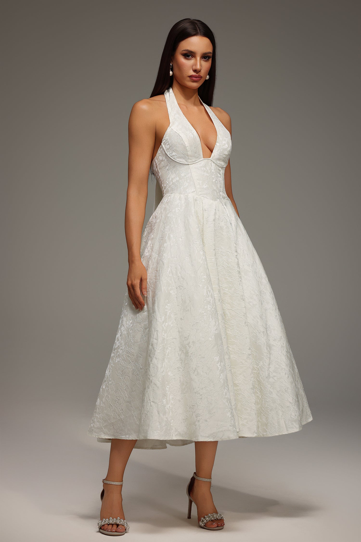 Rinaka Sleeveless Halter Jacquard W eaving Midi Dress