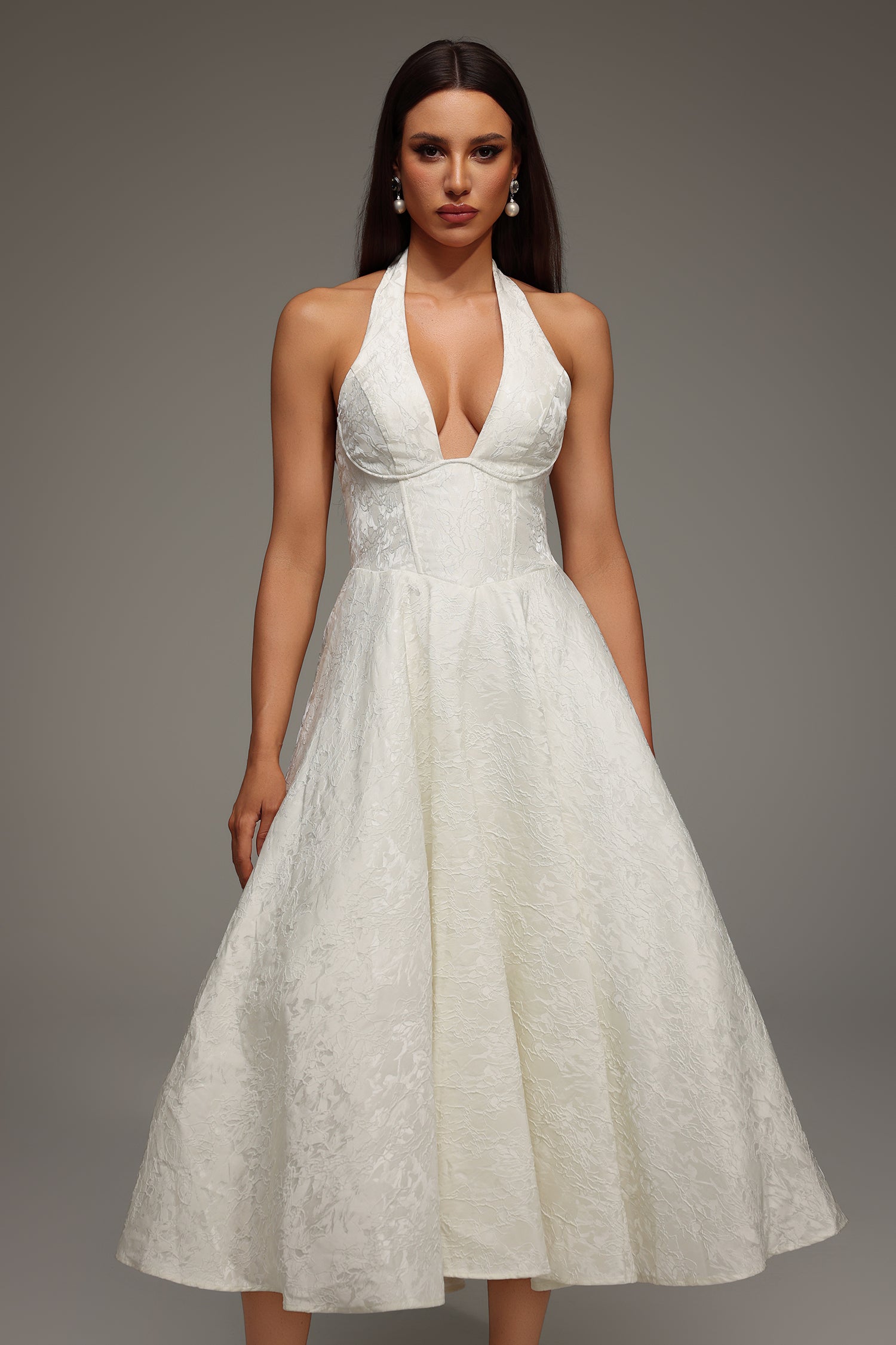 Rinaka Sleeveless Halter Jacquard W eaving Midi Dress