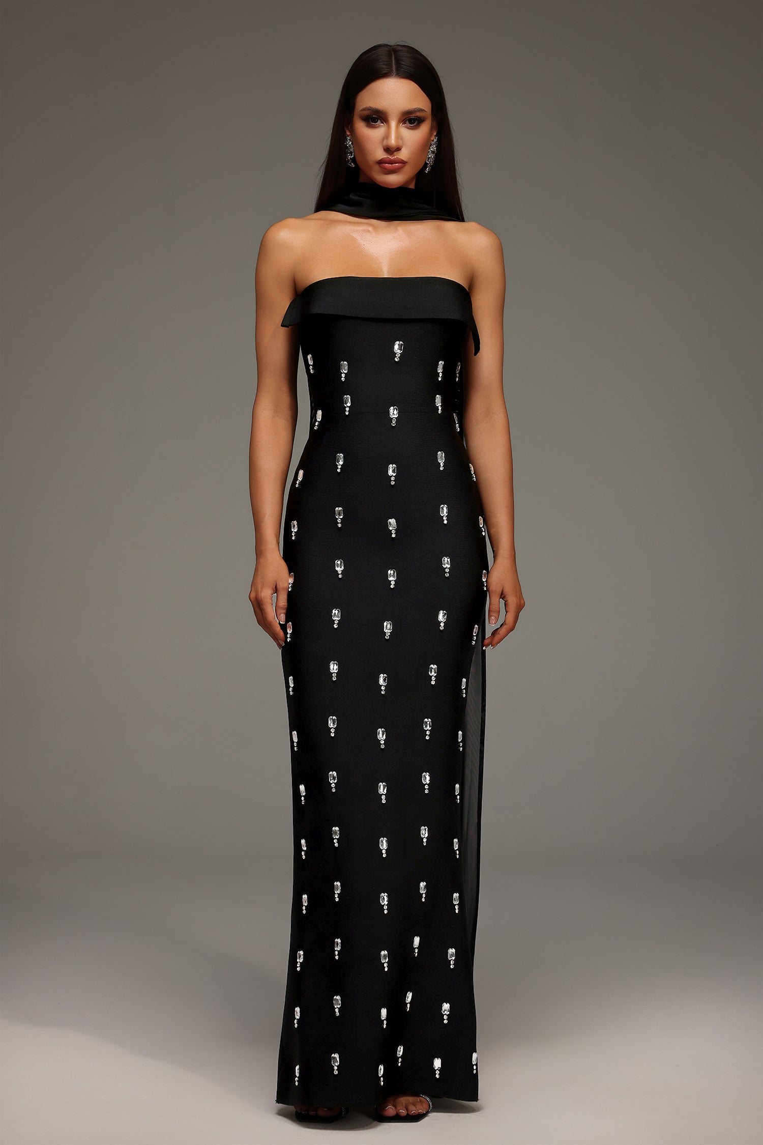 Nadja Sleeveless Diamond Bunting Bandage Maxi Dress