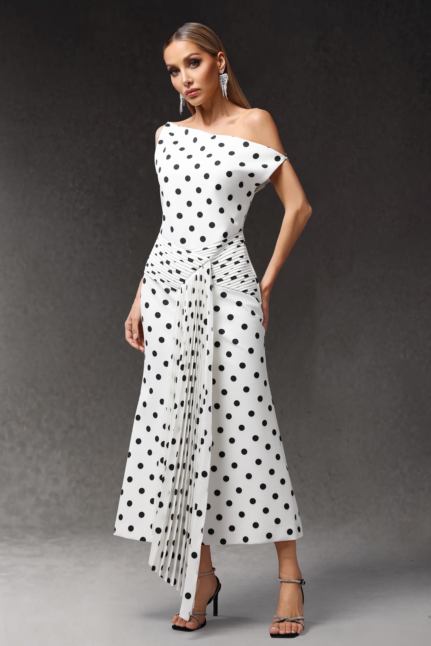 Hutuny Polka Dot One Shoulder Fold Maxi Dress
