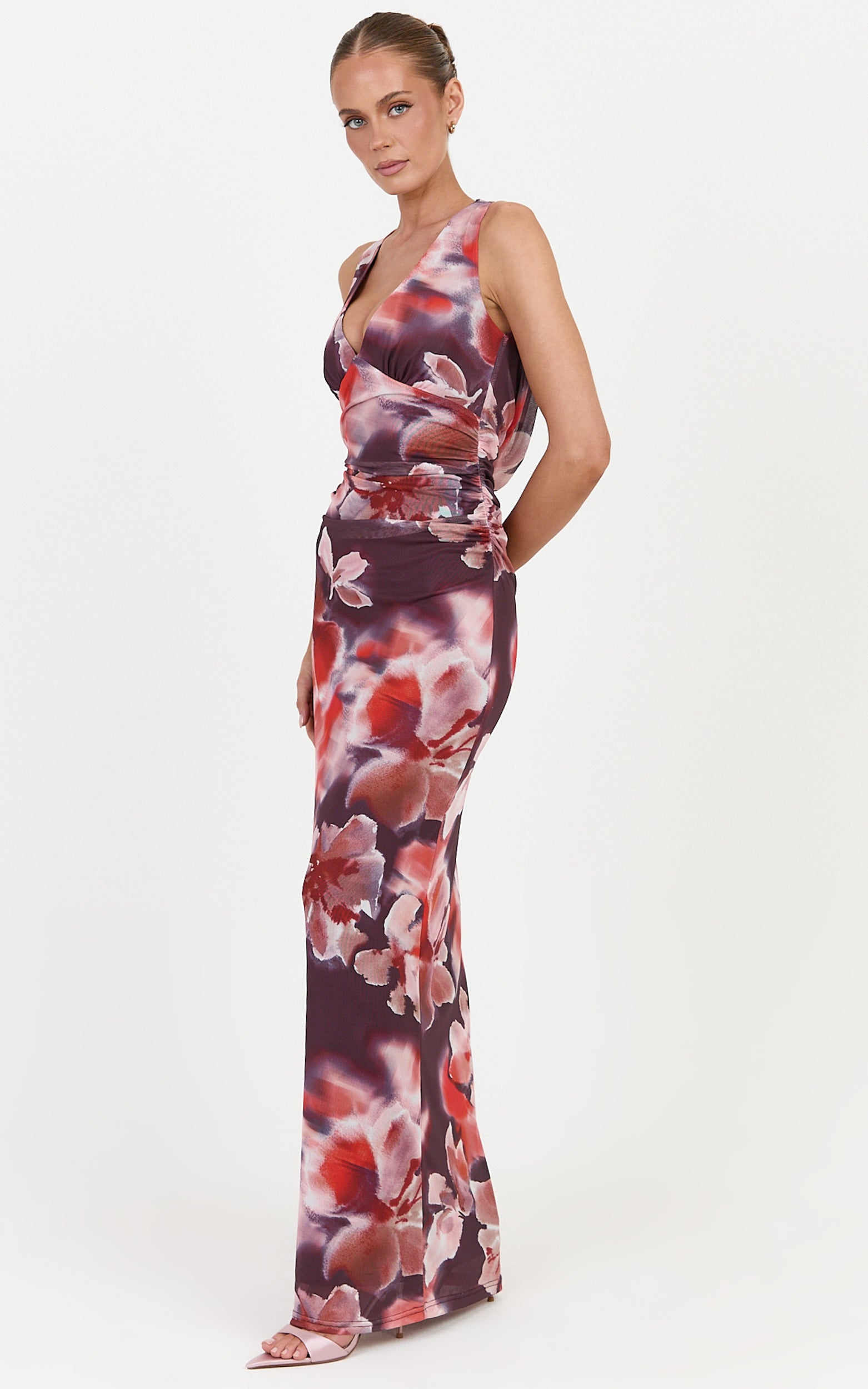 Cordelia Maxi Dress - V Neckline Ruched Bodice Dress in Midnight Blossoms Print - View 5