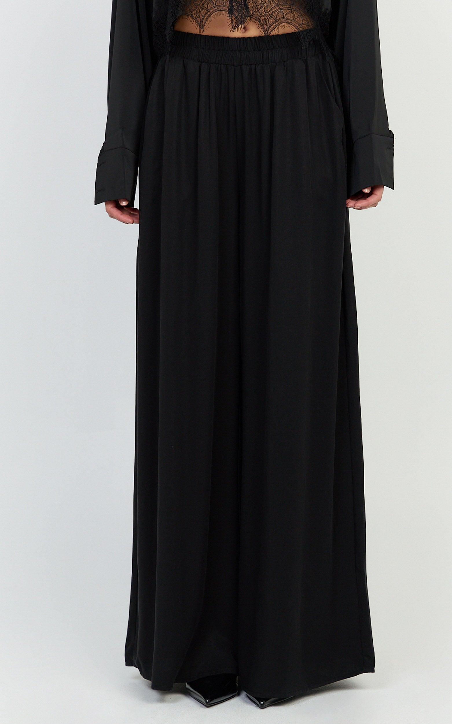 Cardi Pants - High Waist Elastic Wide Leg Pants in Black - View 2