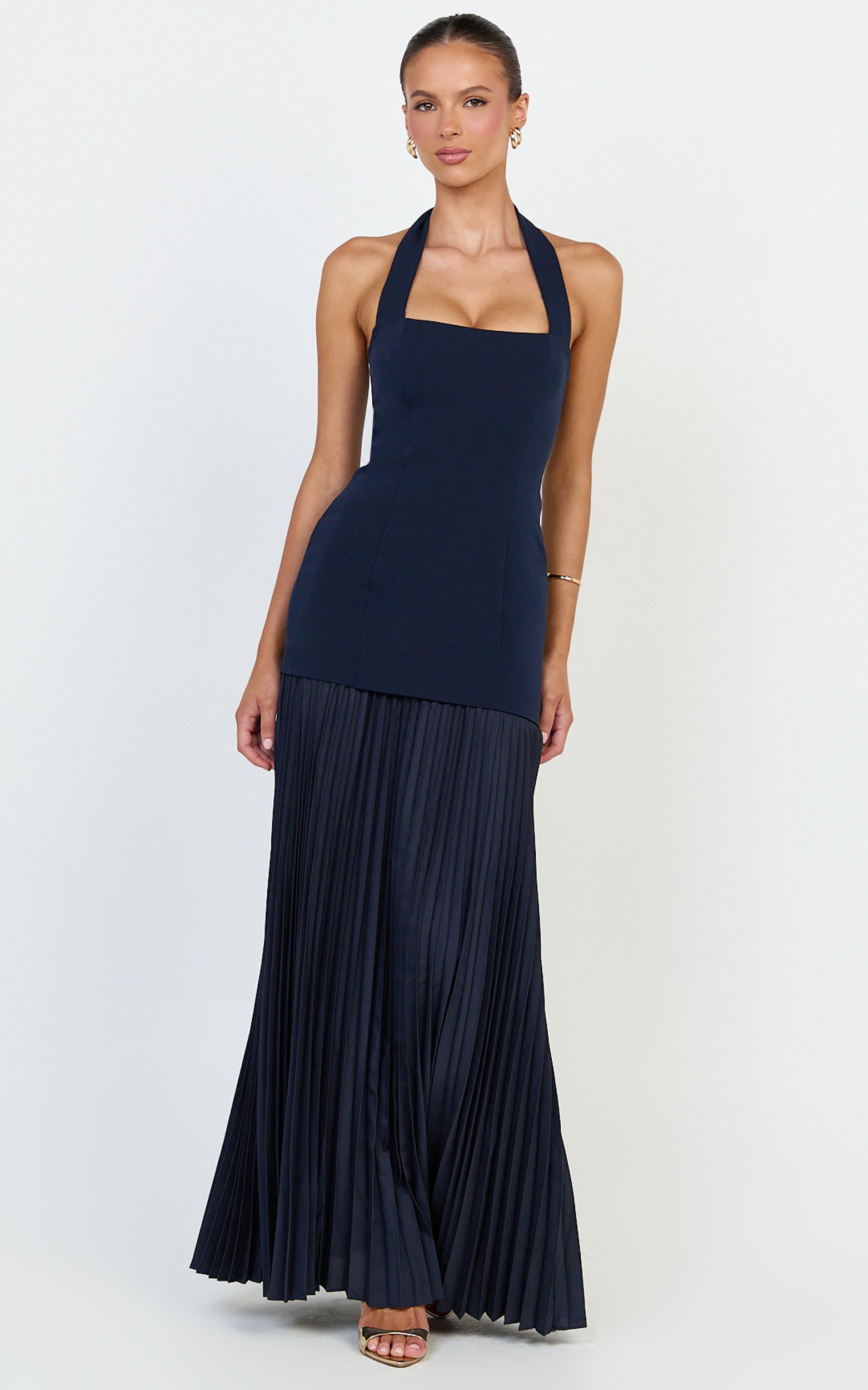 Loretta Maxi Dress - Contrast Halter Neck Pleated Dress in Navy - View 3