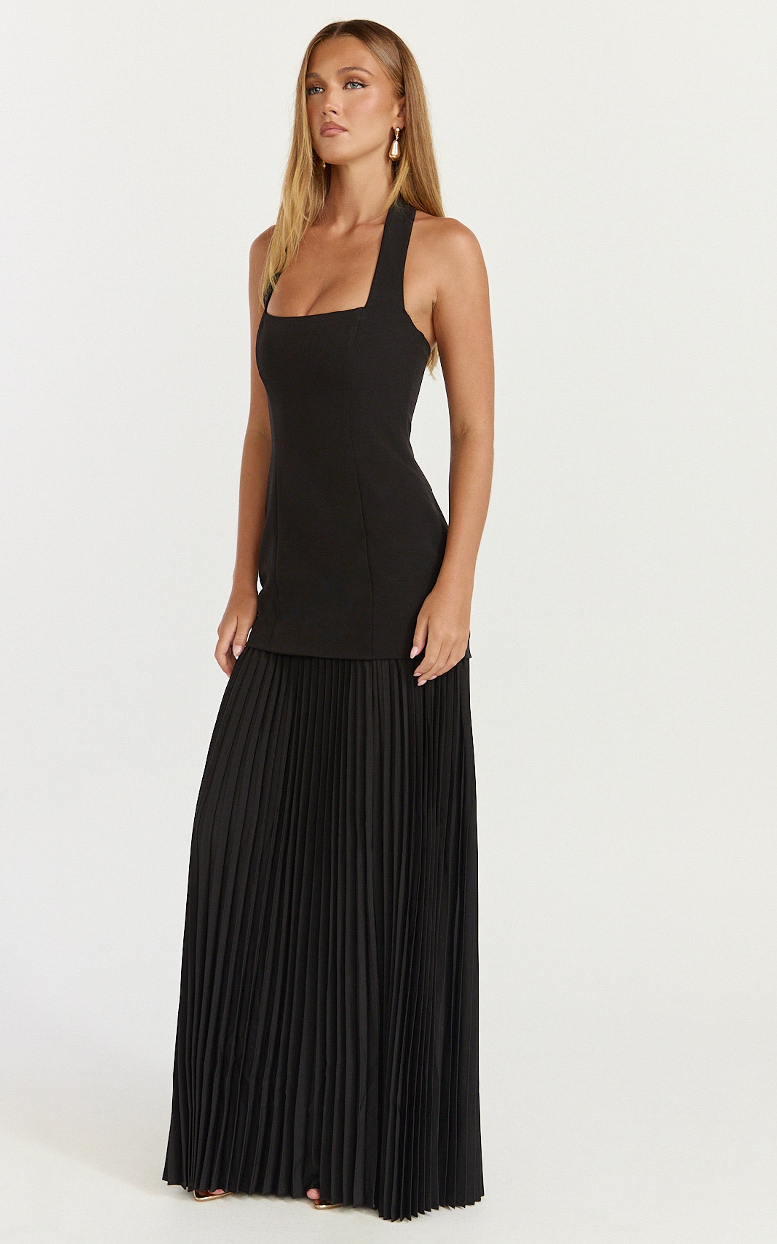 Loretta Maxi Dress - Contrast Halter Neck Pleated Dress in Black - View 5