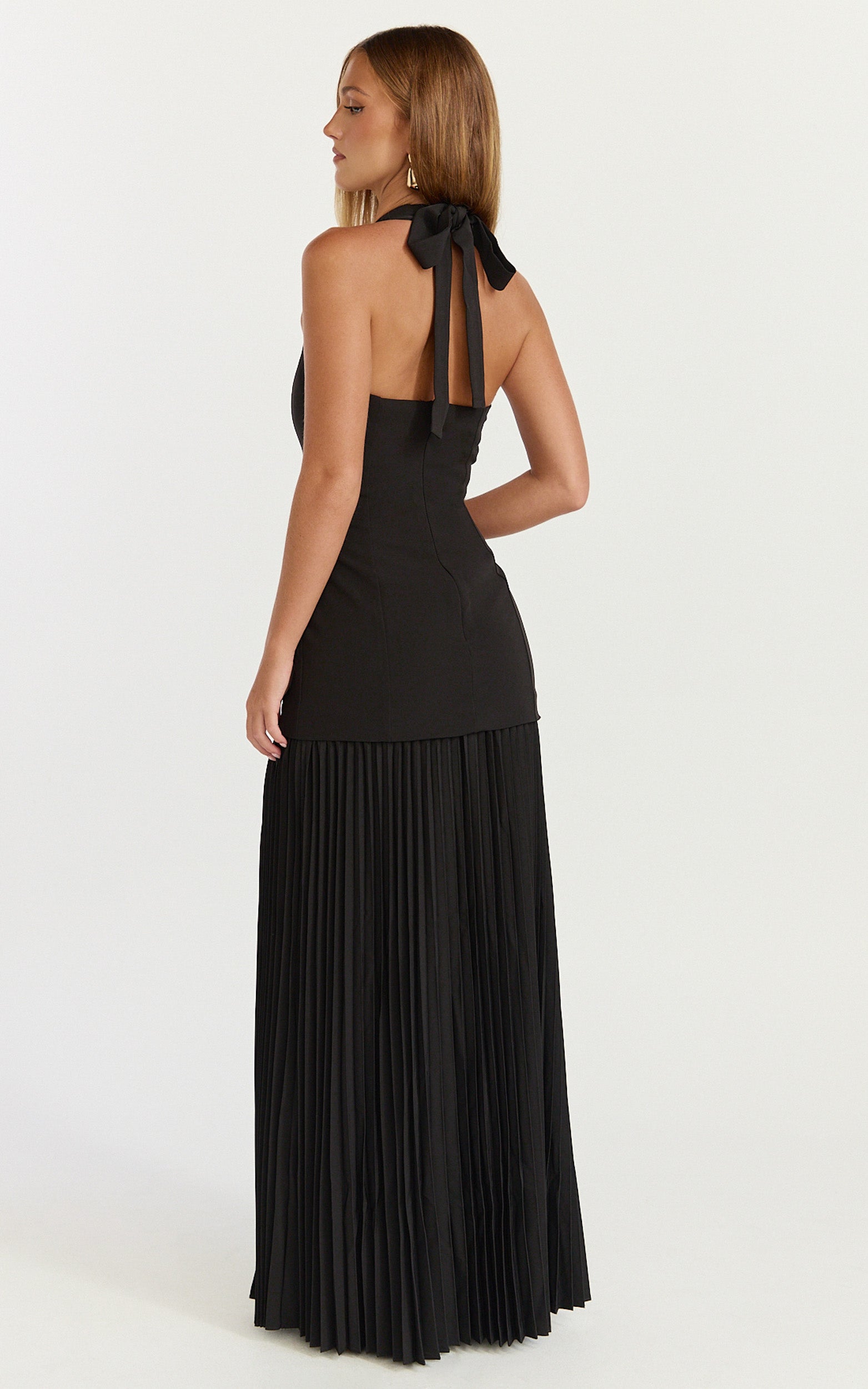 Loretta Maxi Dress - Contrast Halter Neck Pleated Dress in Black - View 2