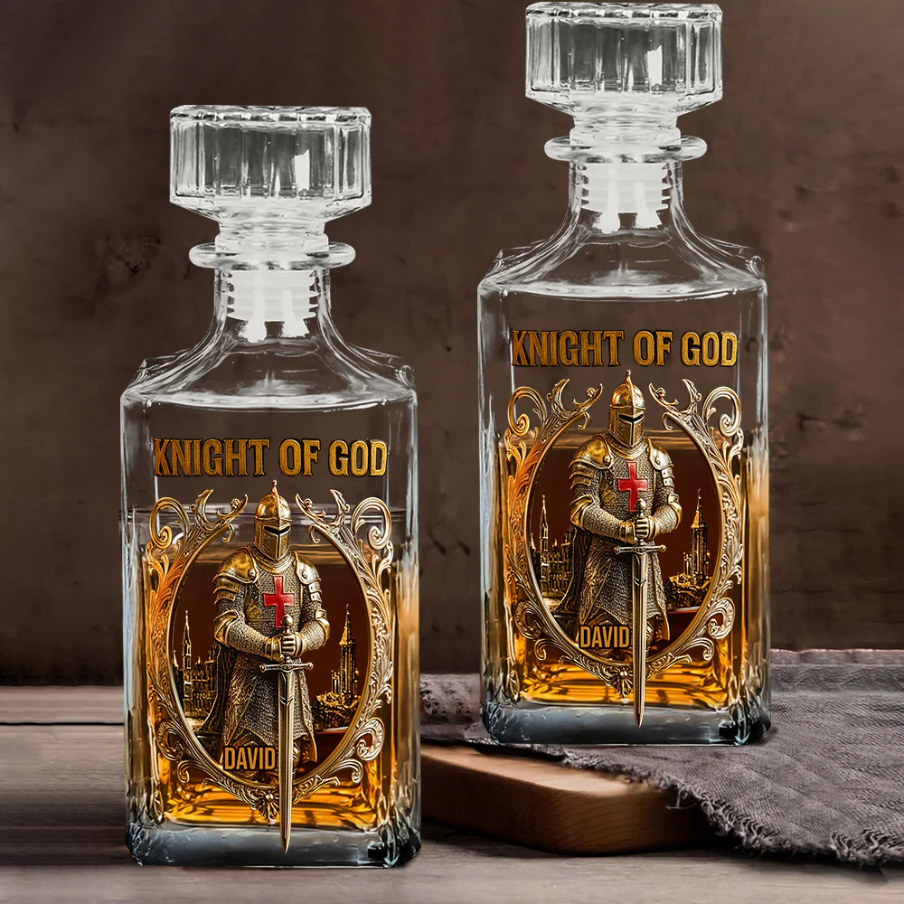 Medieval Knight Templar Personalized Whiskey Decanter and Glass Set