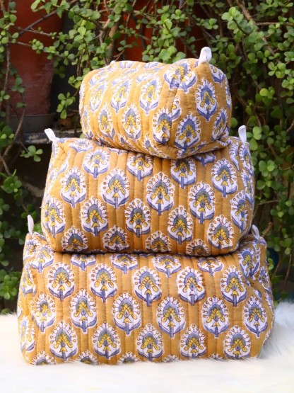 Vintage Flower Cotton Quilted Cosmetic Bag