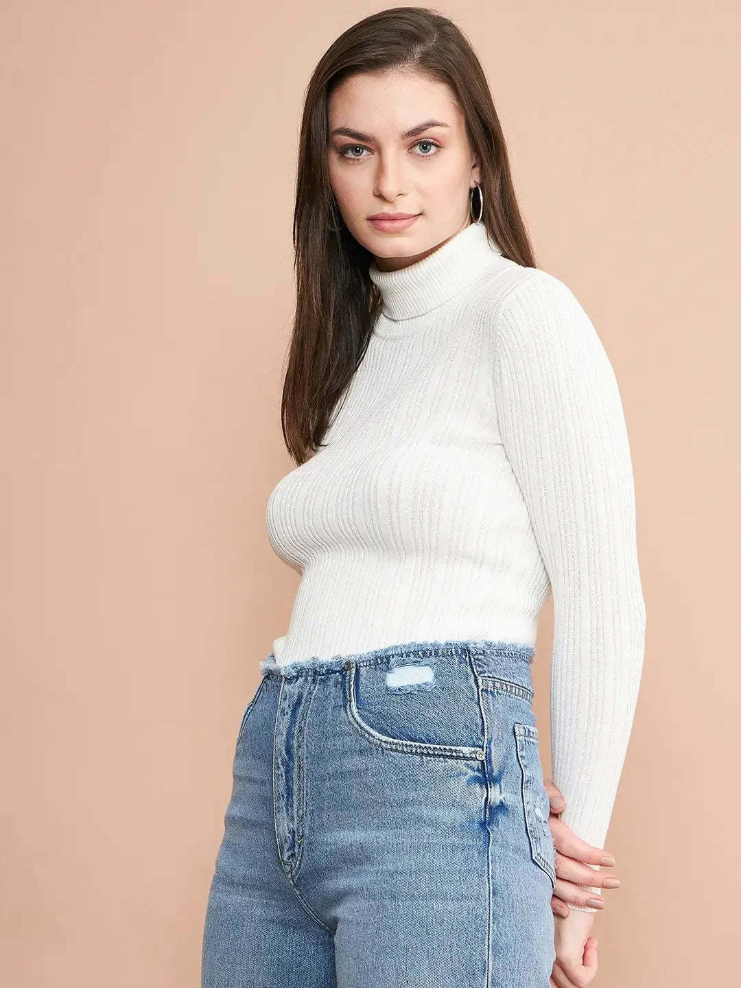 Ribbed White Turtle Neck Pullover