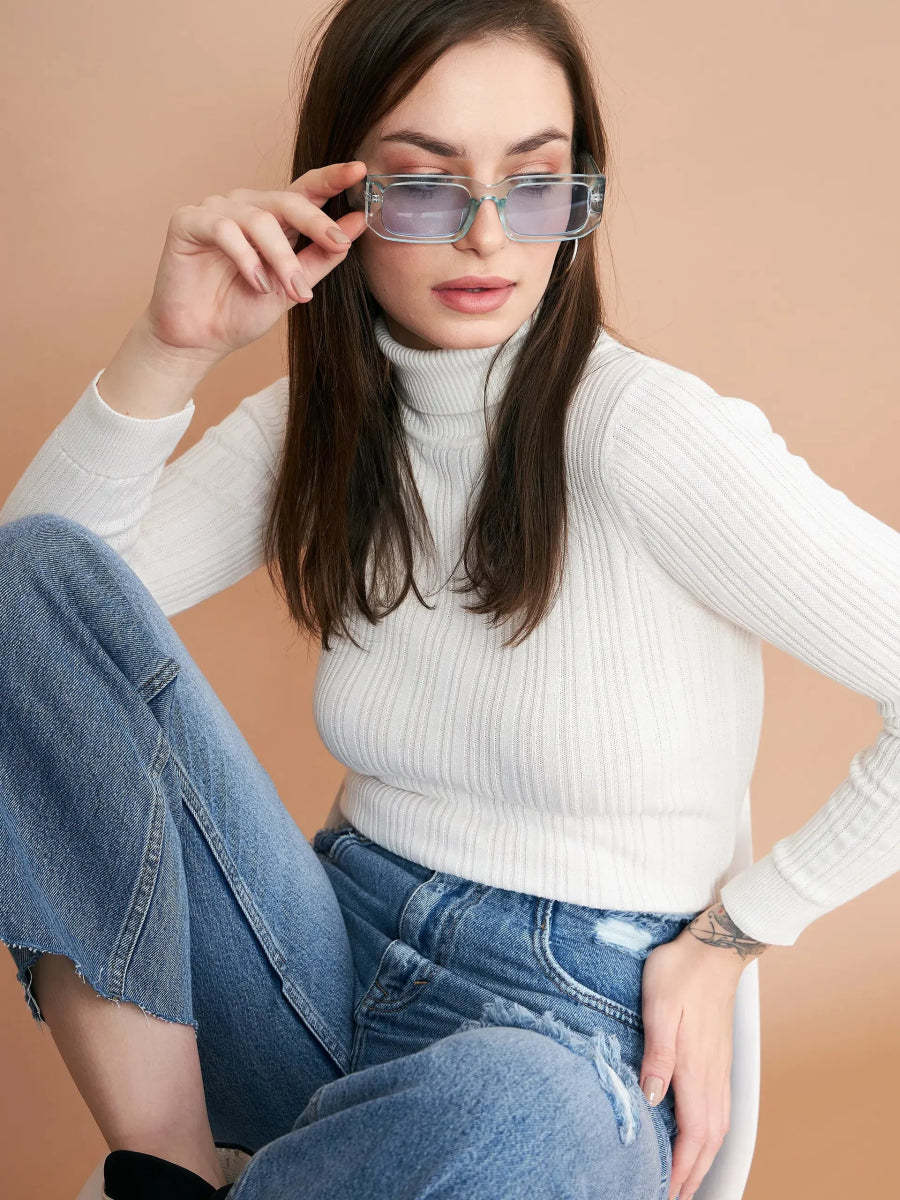 Ribbed White Turtle Neck Pullover