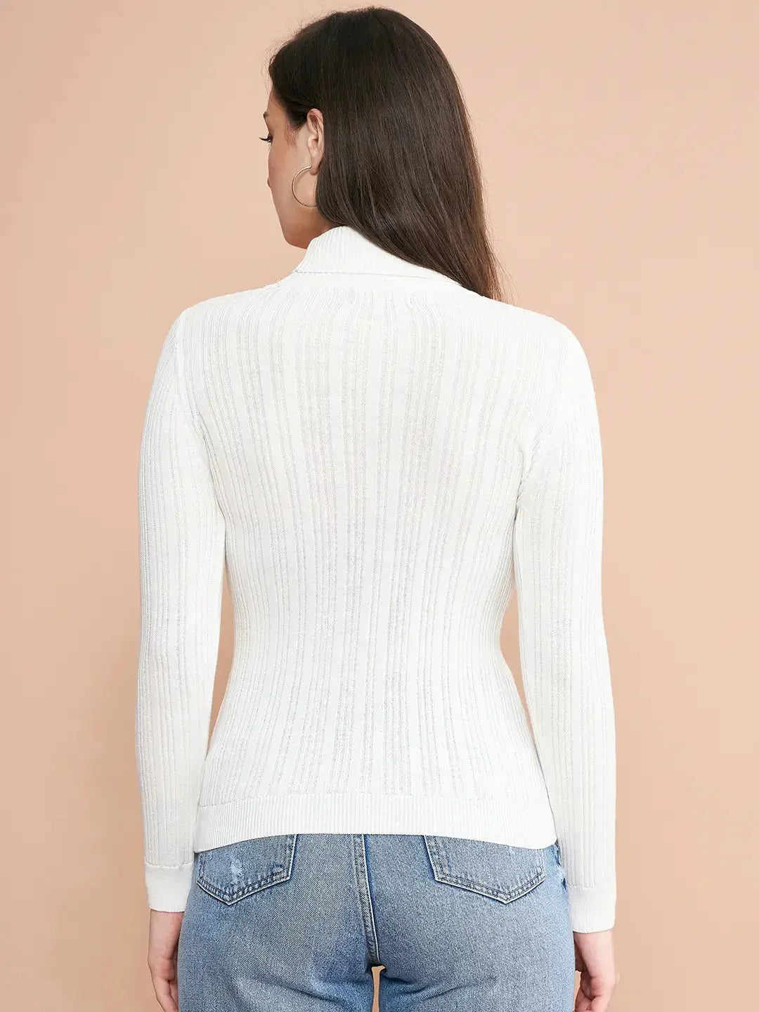 Ribbed White Turtle Neck Pullover