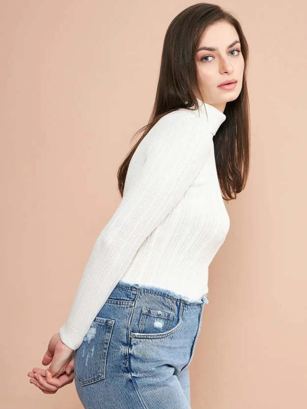 Ribbed White Turtle Neck Pullover
