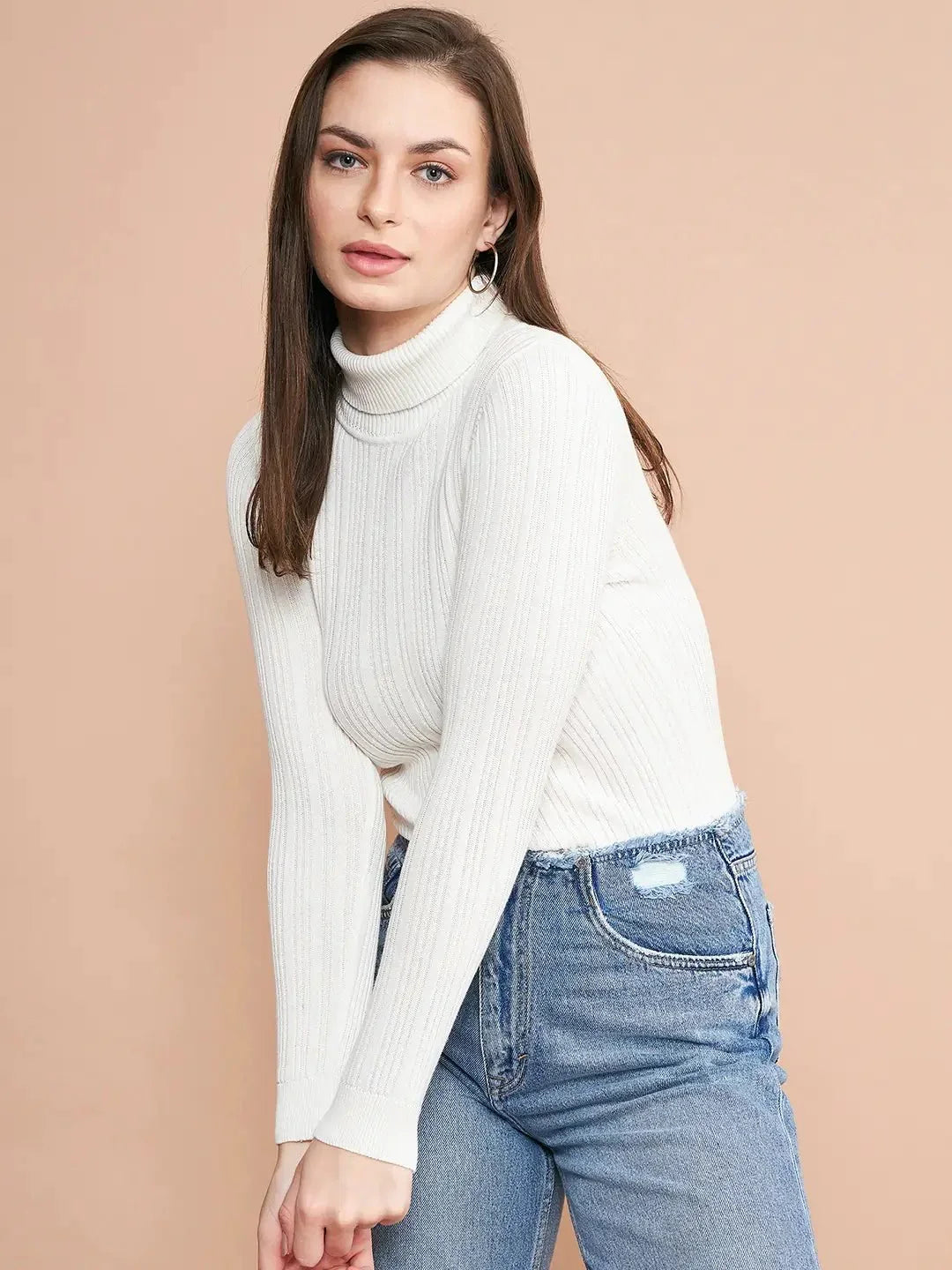 Ribbed White Turtle Neck Pullover
