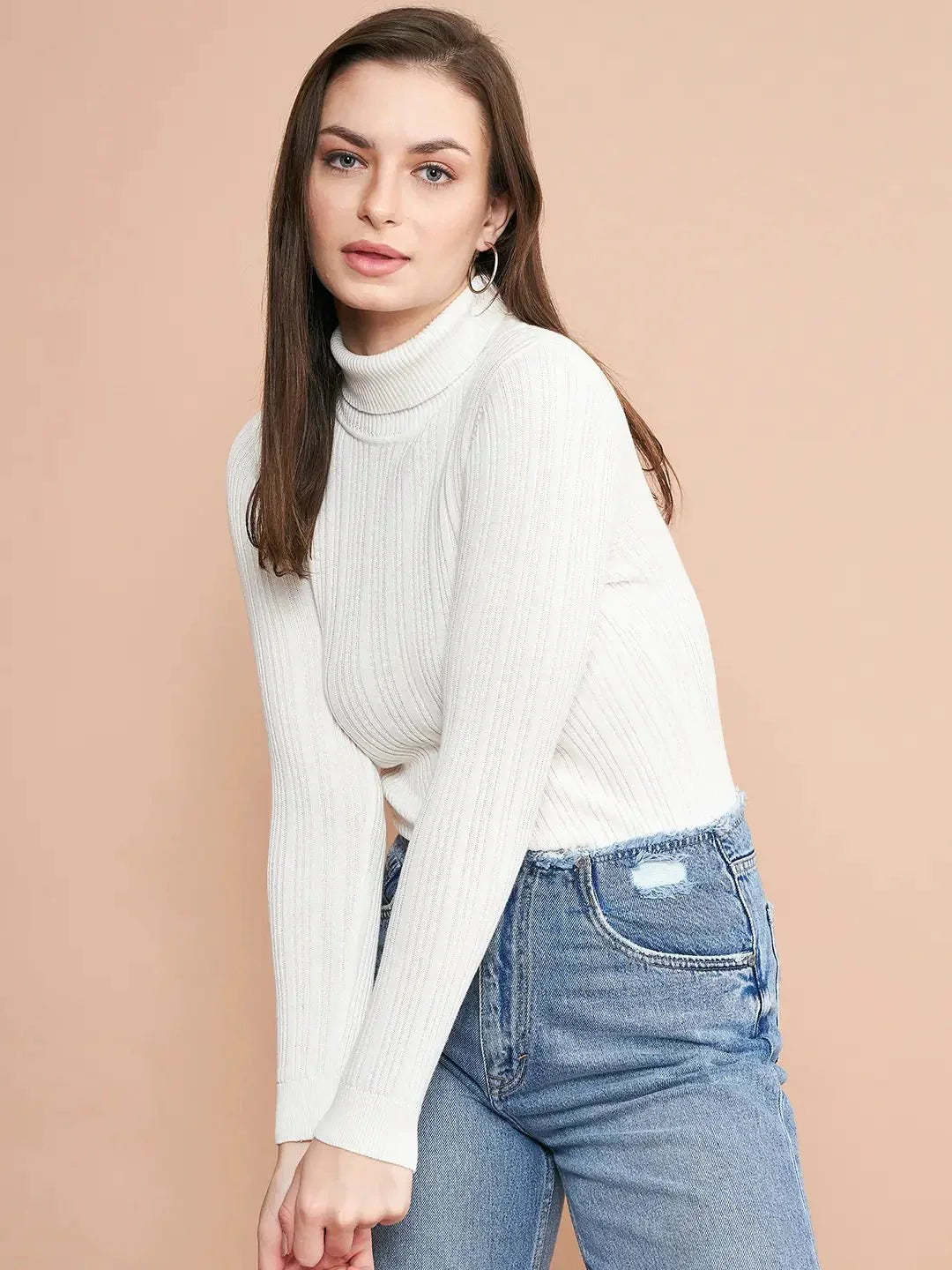 Ribbed White Turtle Neck Pullover