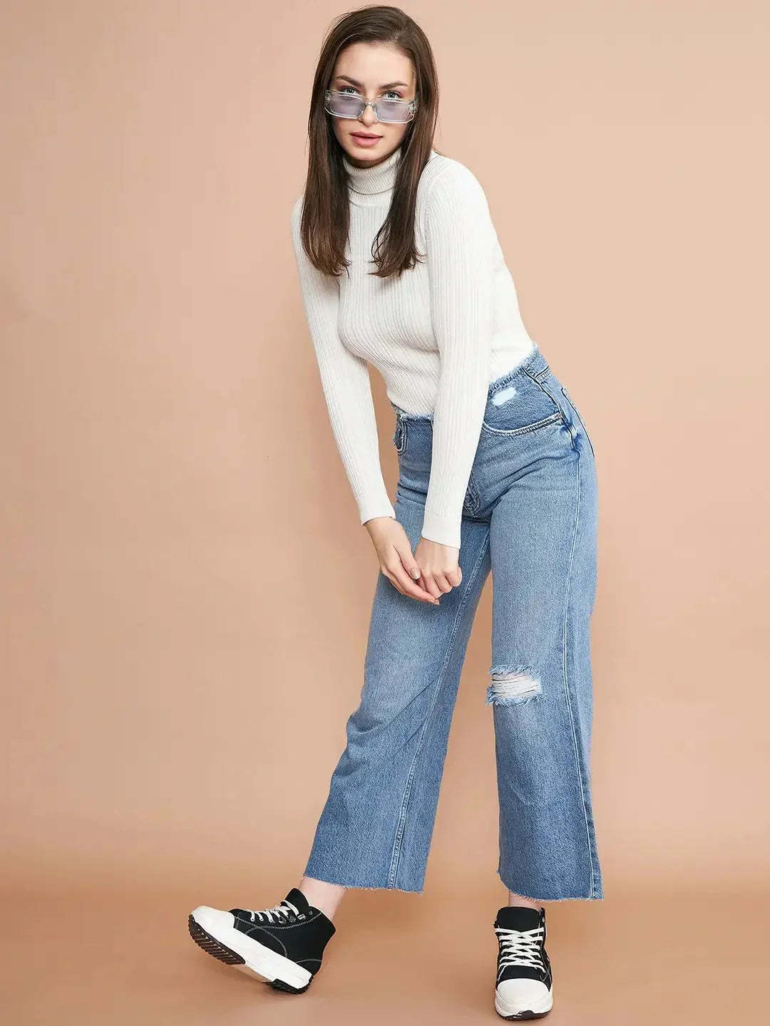 Ribbed White Turtle Neck Pullover