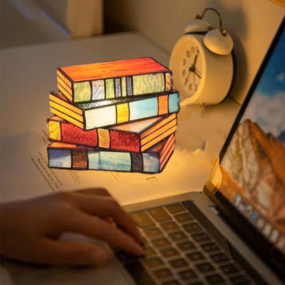Add an artistic touch to your bedside - This bookshelf lamp is definitely not to be missed
