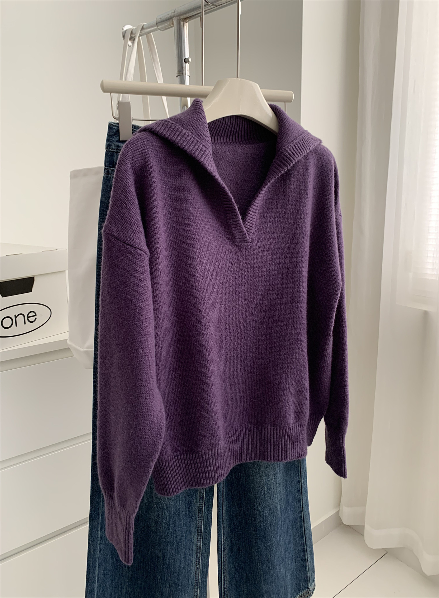 V-neck sweater women's knitted fall/winter relaxed style sweater