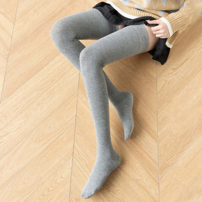 🧦Thickened Over-the-Knee Socks – The Perfect Blend of Warmth and Style