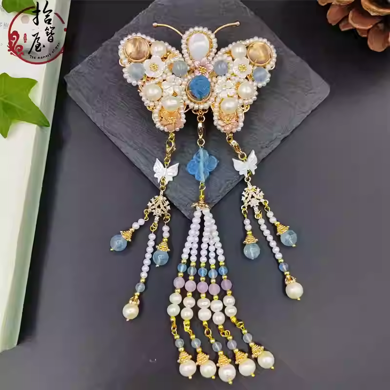 sapphire pearl sweater chain