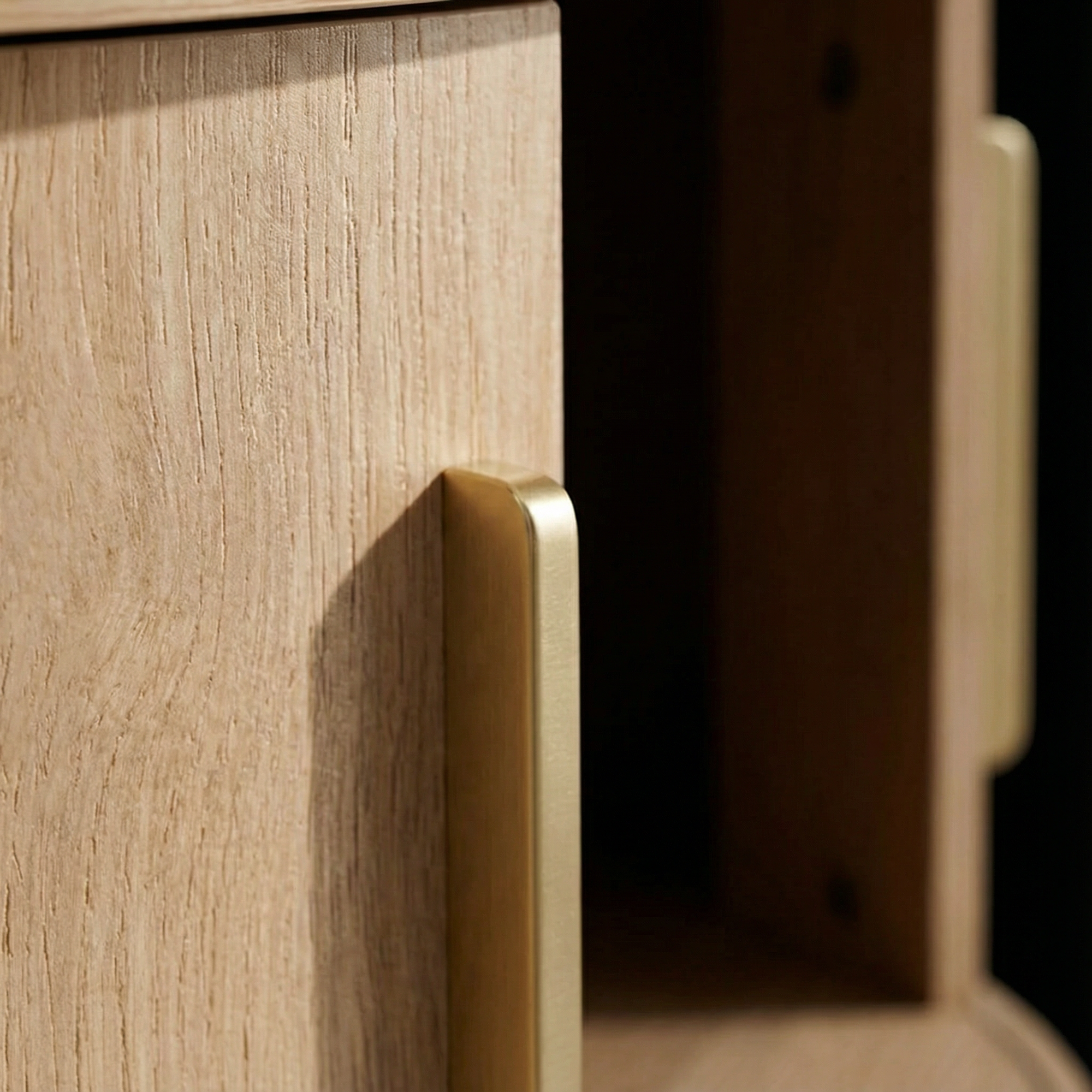 Modern Walnut Round Coffee Table with Fluted Design & Sliding-Door Storage - Oak