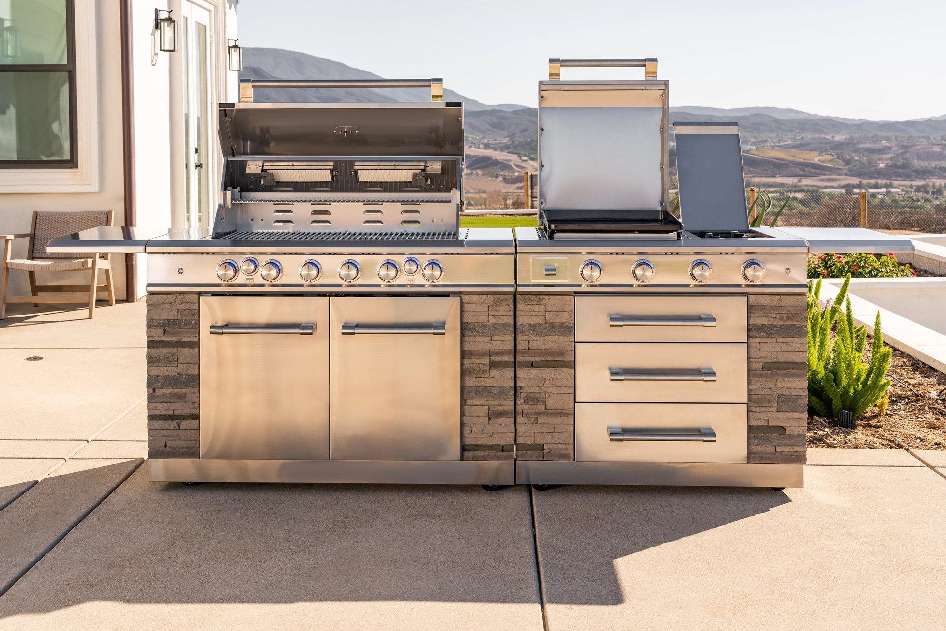 Kirkland Signature 12 Burner Island Grill