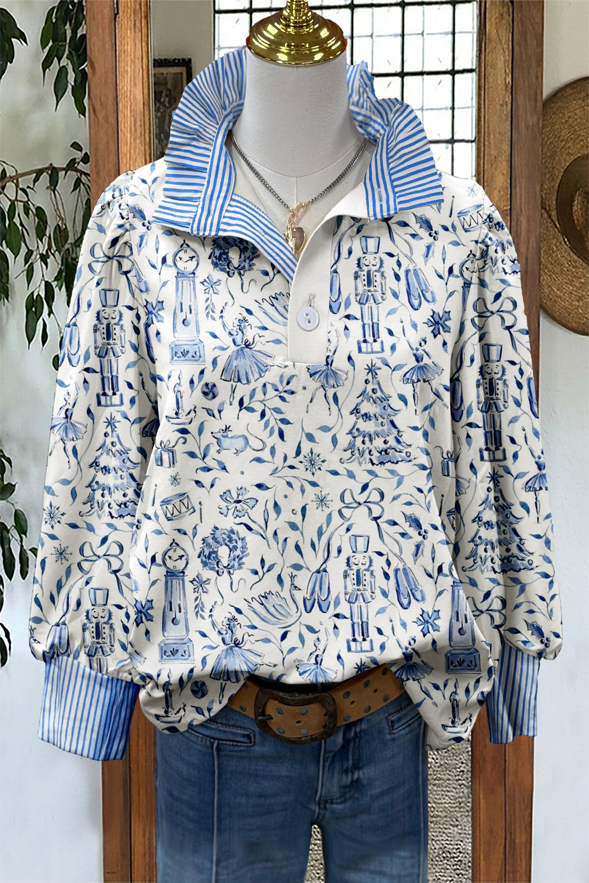 Fresh Nutcracker Print Stand Collar Blouse