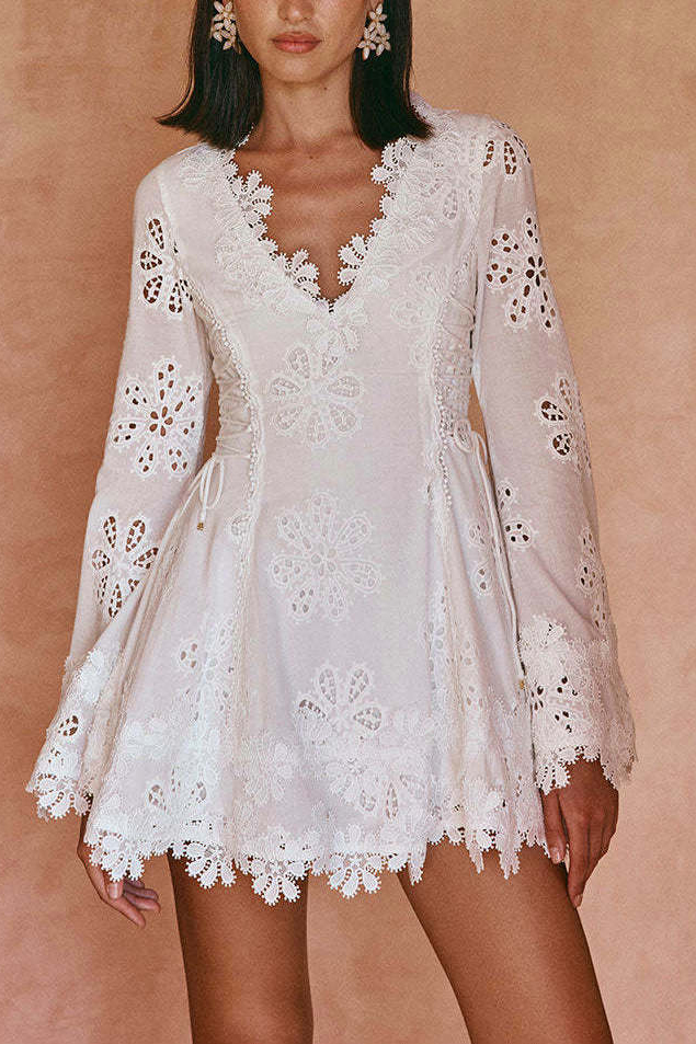 Elegant Lace V-neck Slim Dress