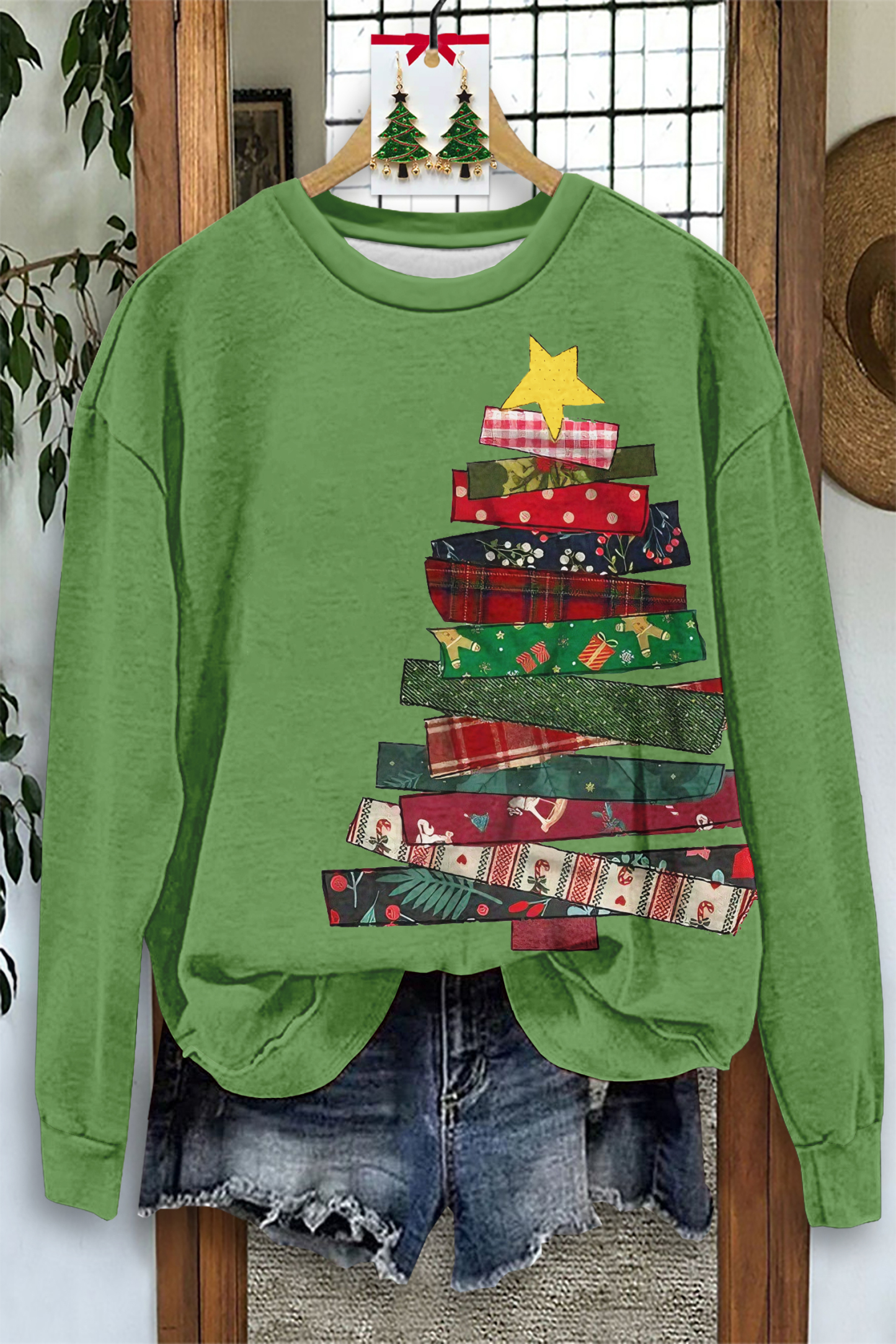 Retro Christmas Tree Sweatshirt