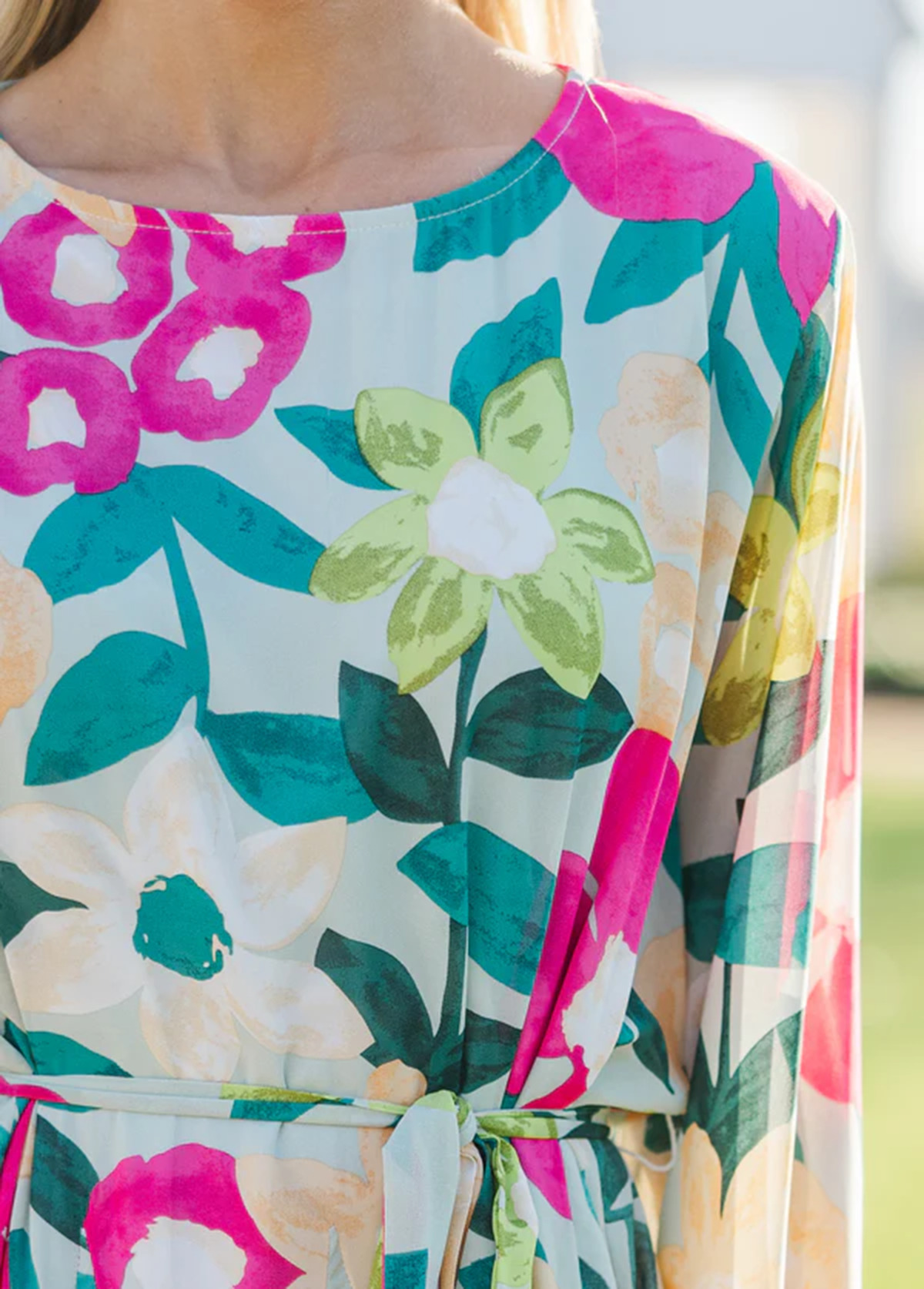 Romantic Flowy Floral Waisted Slimming Dress