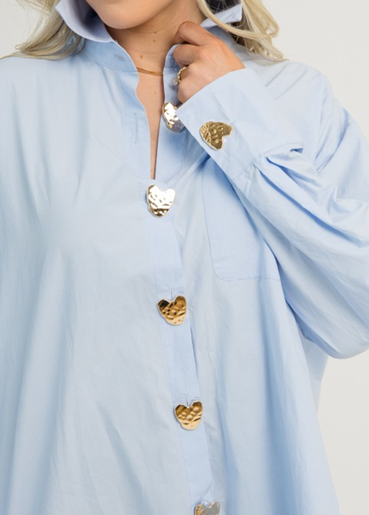 Classic Cotton Metal Heart-Shaped Button Shirt