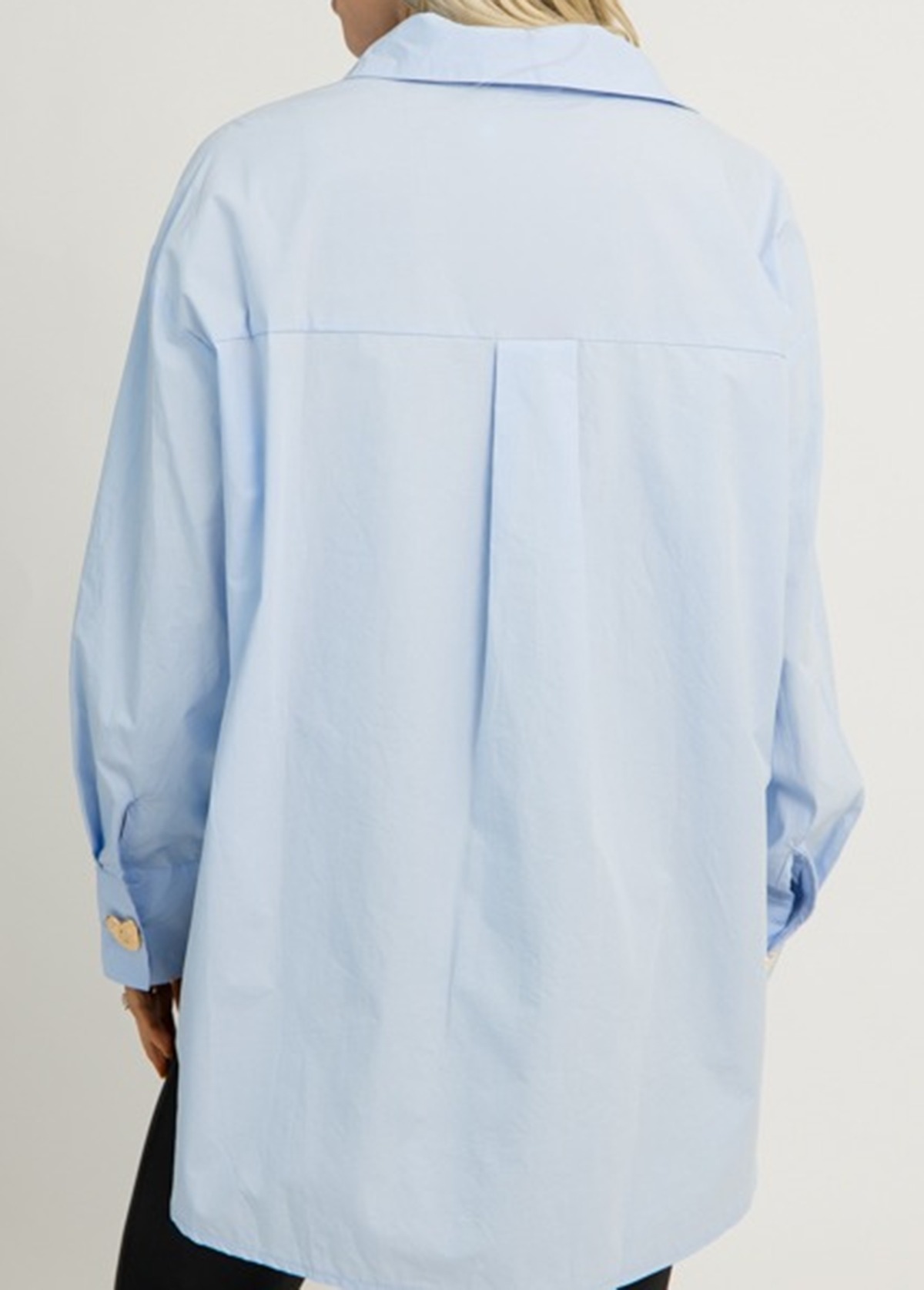 Classic Cotton Metal Heart-Shaped Button Shirt