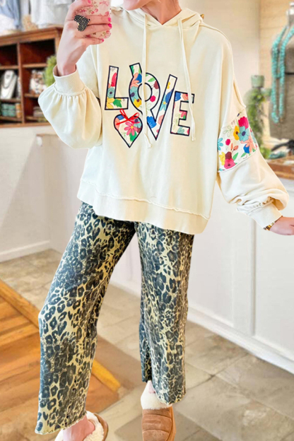 Loose-Fitting And Colorful Love Patch Hooded Sweatshirt
