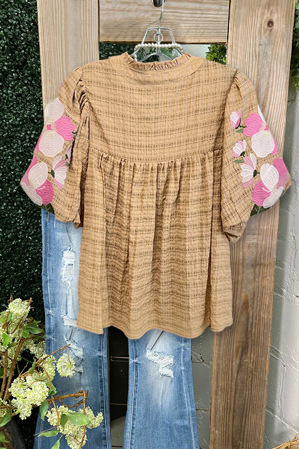 Bubble-Textured Ruffle Floral Ruched Shirt