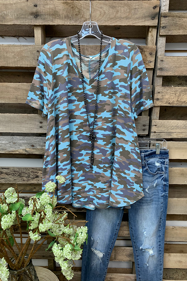 Curved Hem Camouflage Print T-shirt