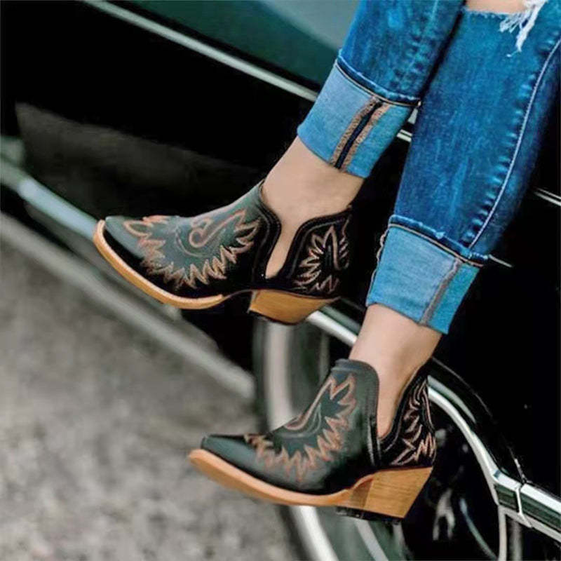 Women's shoes | Stylish Square Toe Chelsea Boots |mywesternoutfit