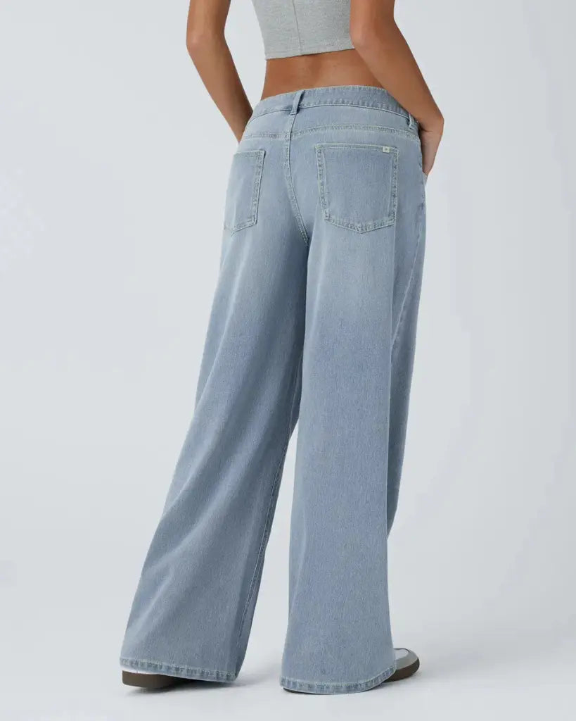 Low-Rise Comfort Jeans