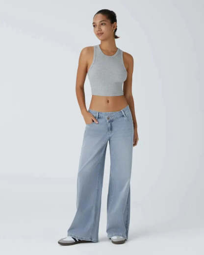 Low-Rise Comfort Jeans
