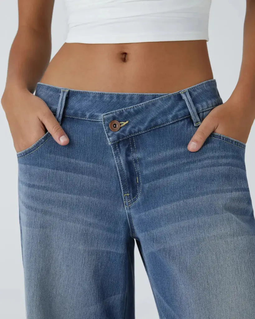 Low-Rise Comfort Jeans
