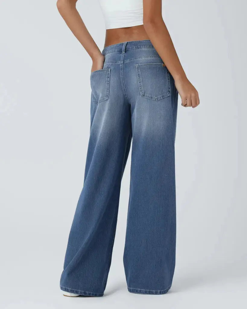 Low-Rise Comfort Jeans