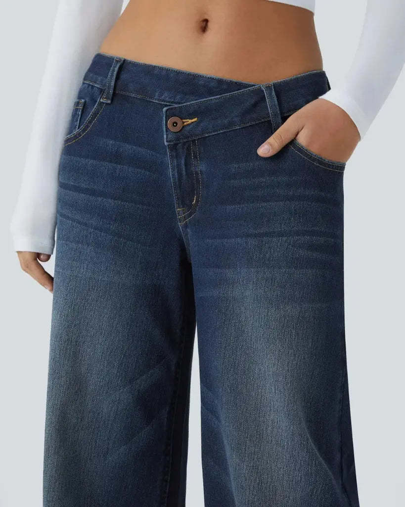 Low-Rise Comfort Jeans