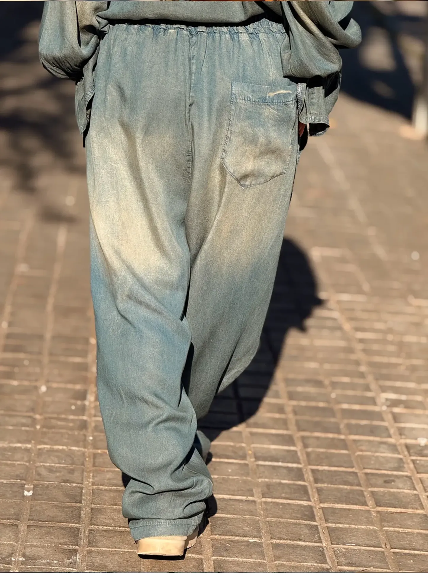 Women's Elastic Waist Jeans