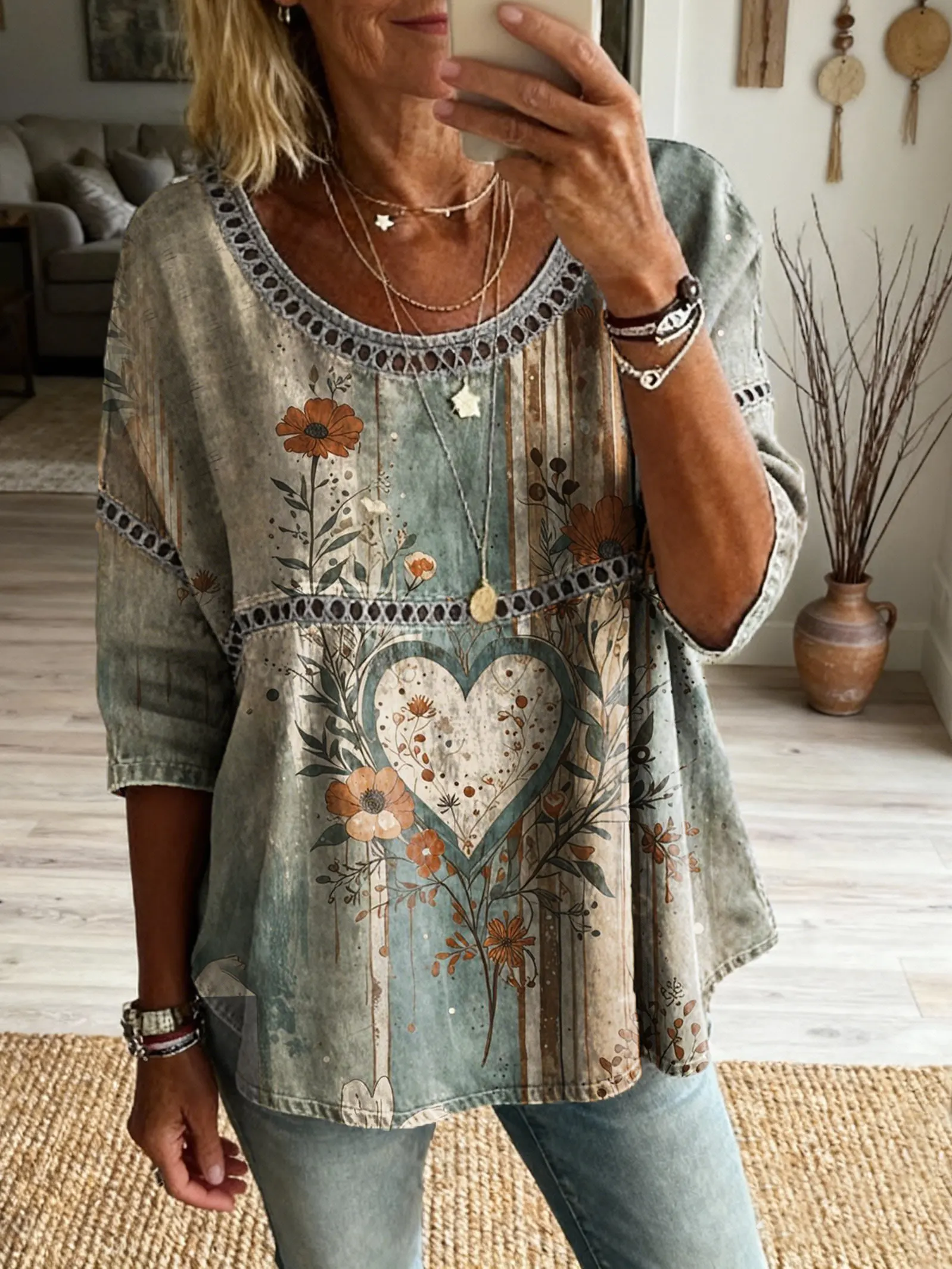 Women's Bohemian Style Heart Floral Art Print Casual Round Neck Cutout Top