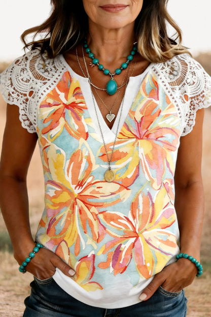 Color Block Floral Lace Paneled T-Shirt
