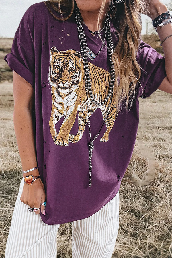 Retro Distressed Tiger Crew Neck T-Shirt