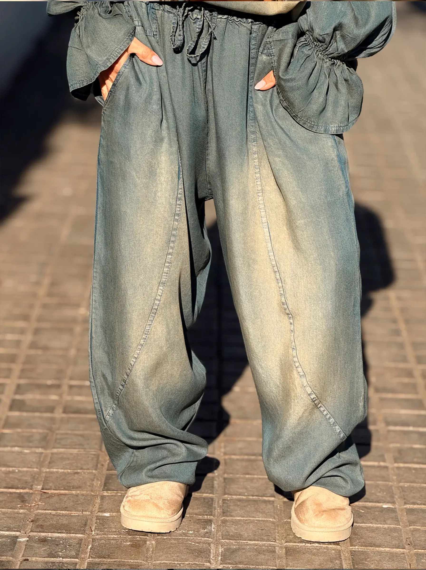 Women's Elastic Waist Jeans