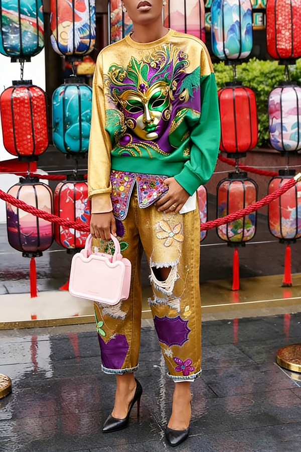 Stylish Round Neck Figure Graphic Sweatshirt