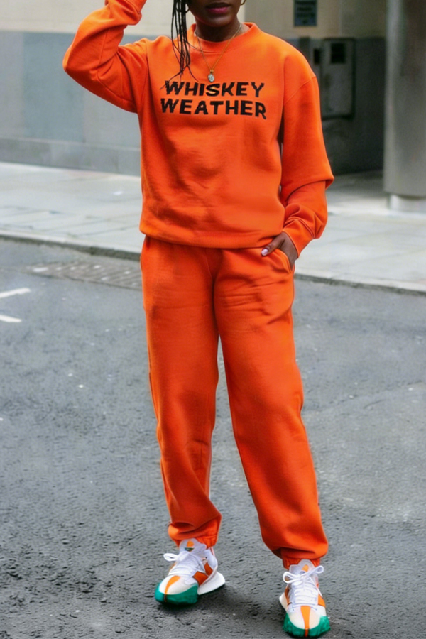 Chic Round Neck Letter Graphic Top