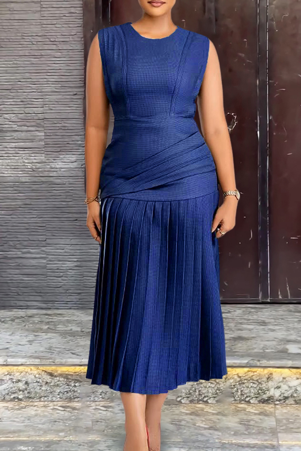 Elegant Round Neck Ruched Hem Midi Dress