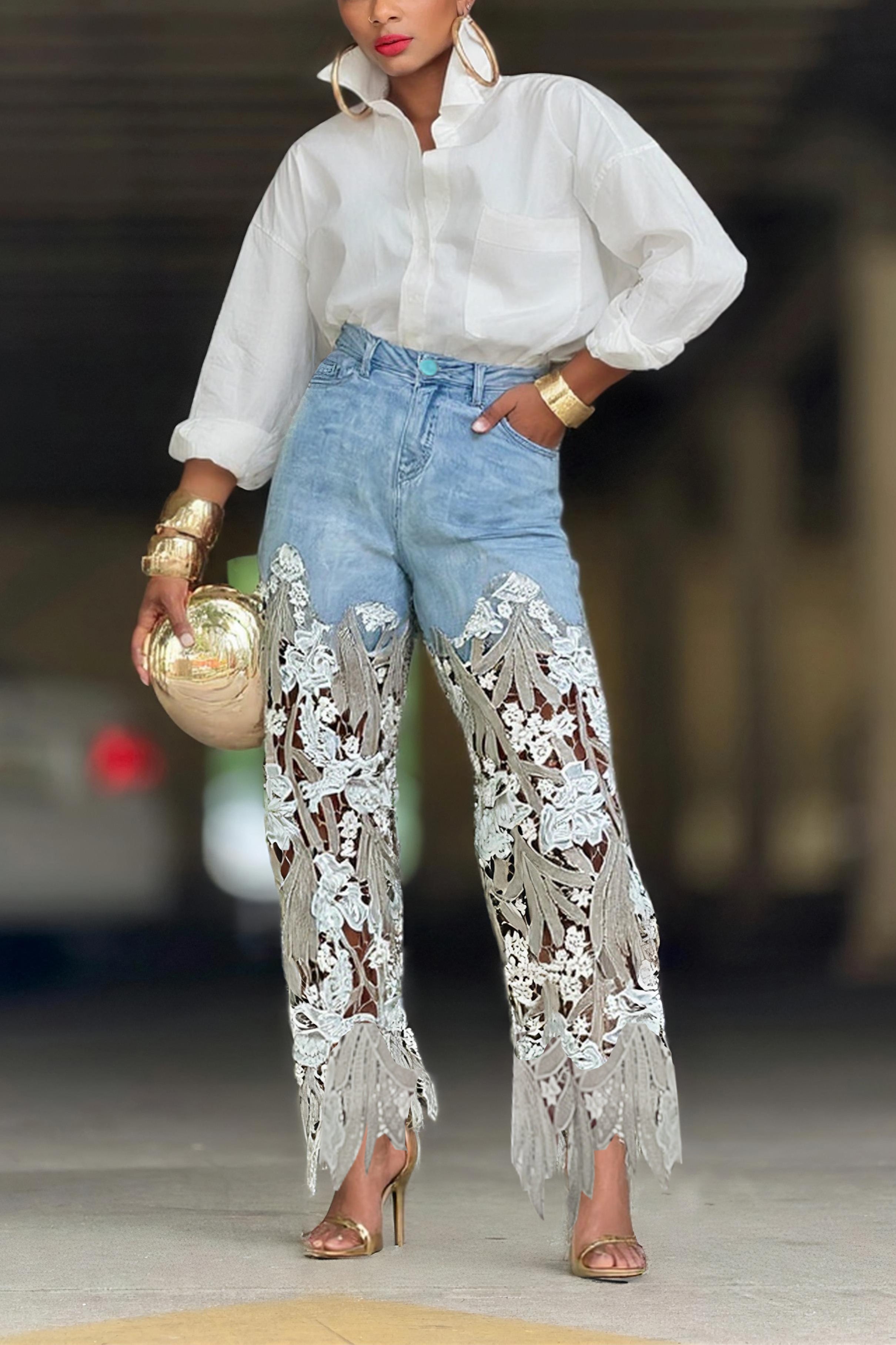 Chic Washed Lace Panel Jeans*