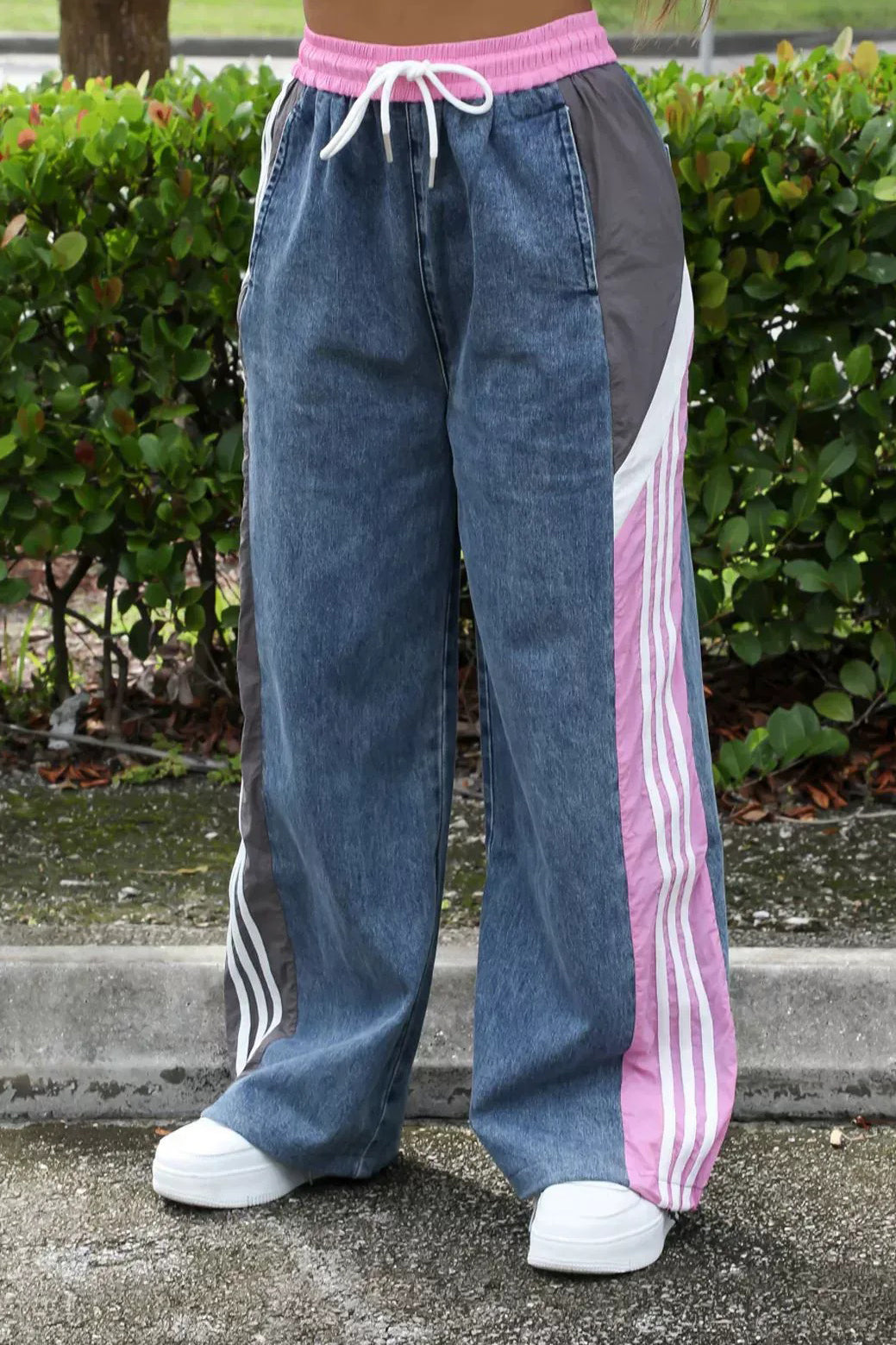 Sporty Side Stripe Colorblock Elastic Waist Jeans*