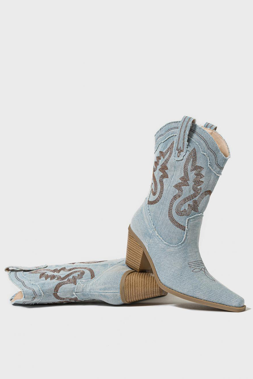 Western Style Contrasting Pointed Toe Cowboy Boots*